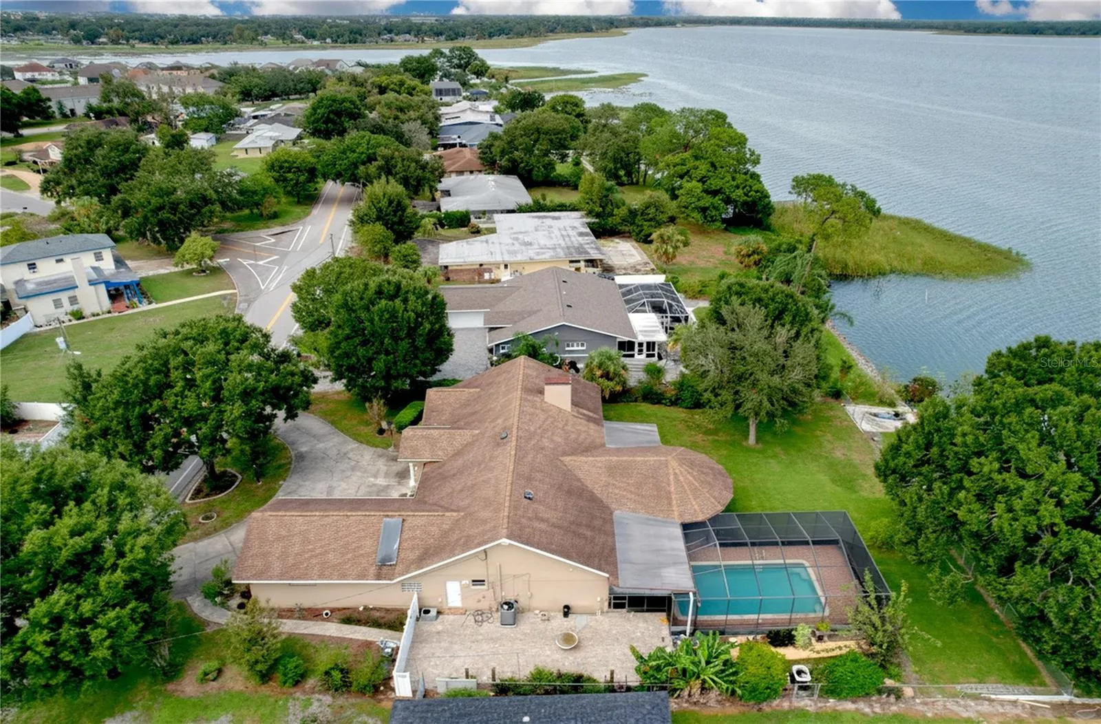 1348 EDGEWATER BEACH DR