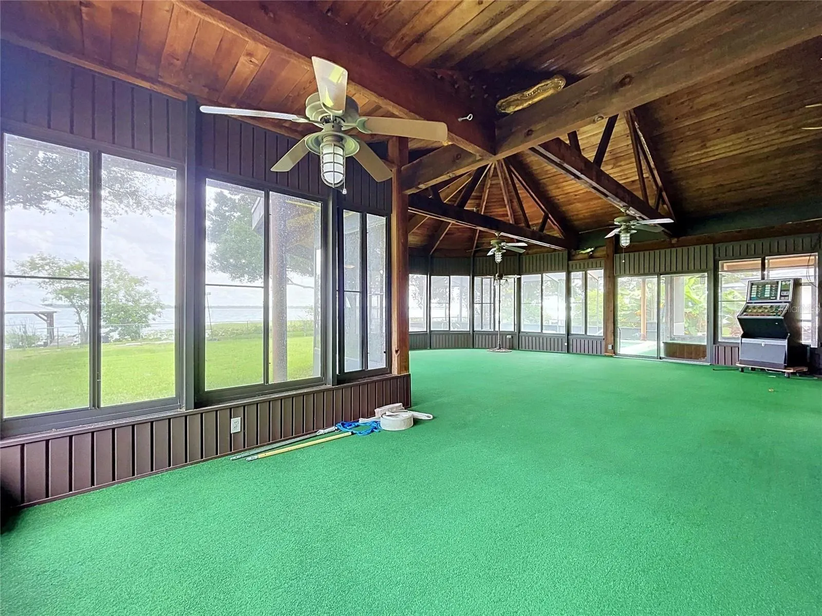 1348 EDGEWATER BEACH DR