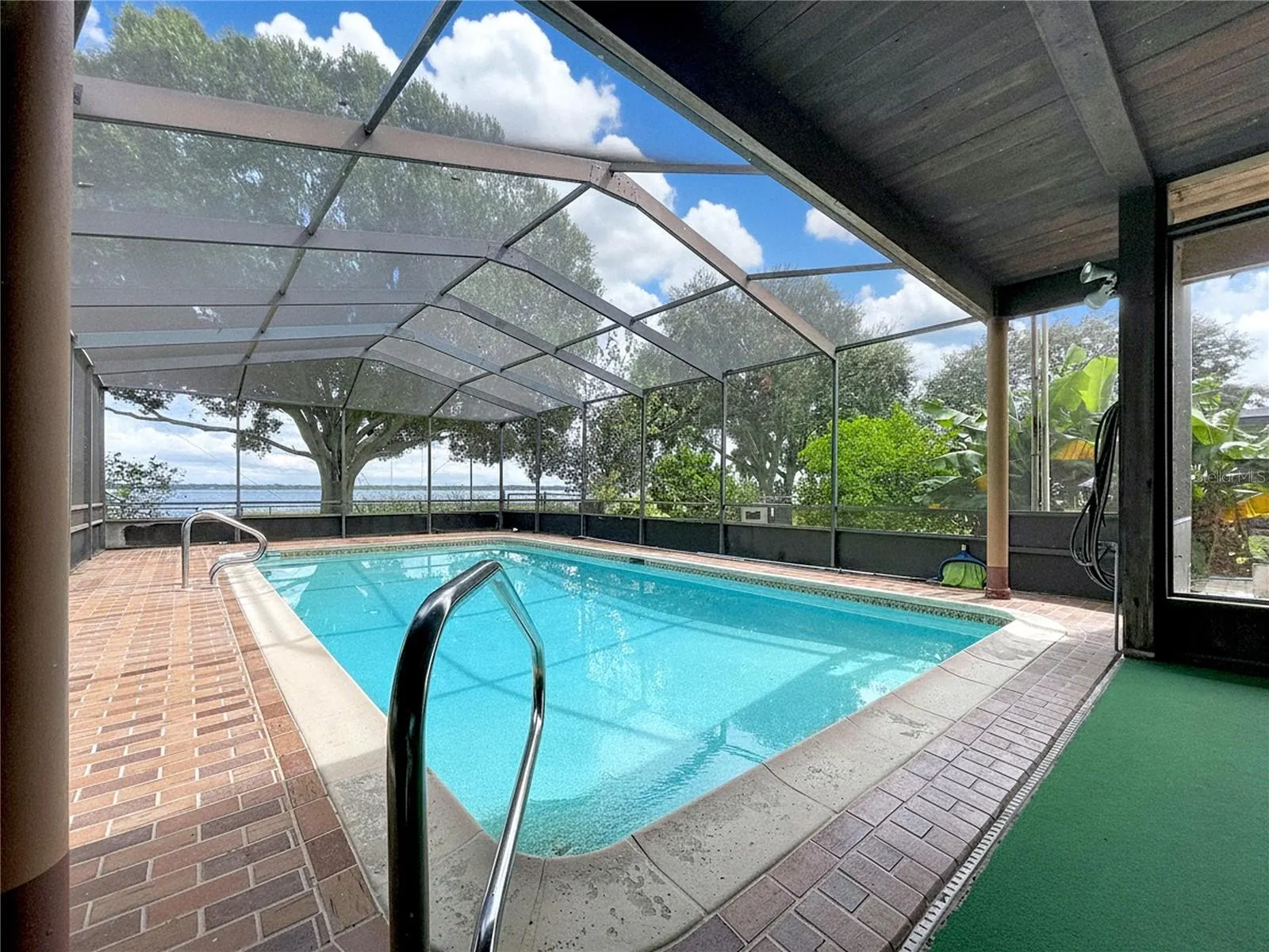 1348 EDGEWATER BEACH DR