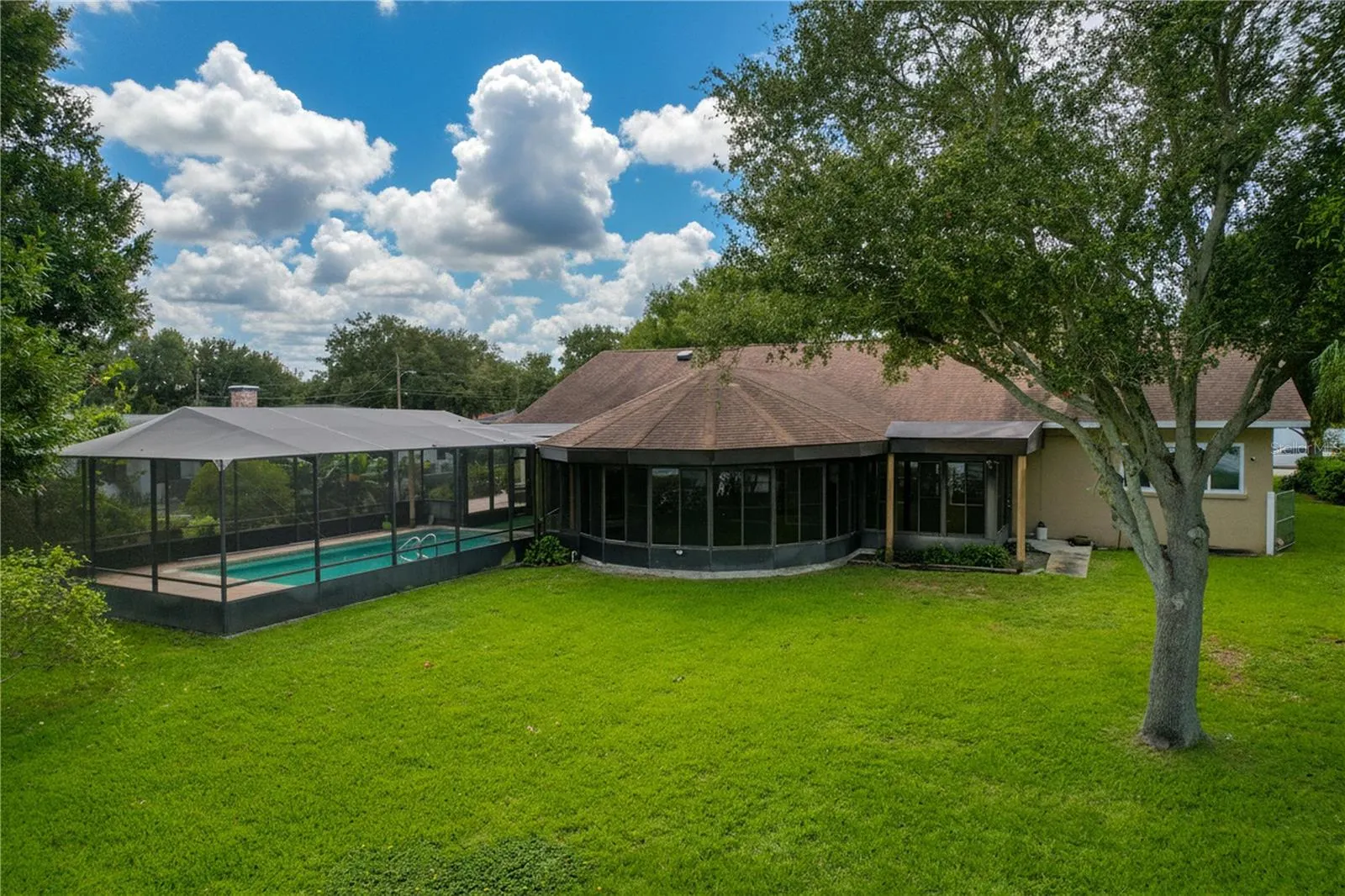 1348 EDGEWATER BEACH DR