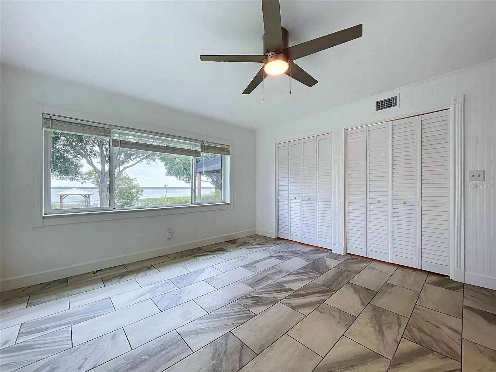 1348 EDGEWATER BEACH DR