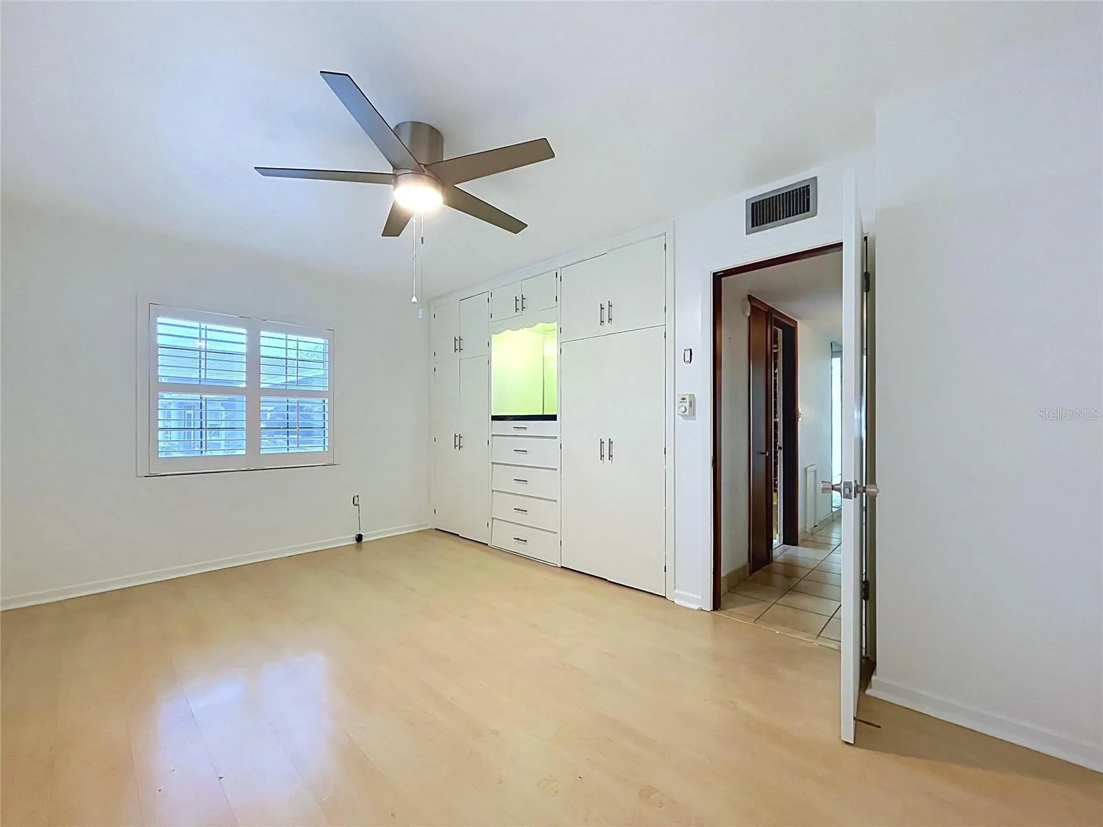 1348 EDGEWATER BEACH DR