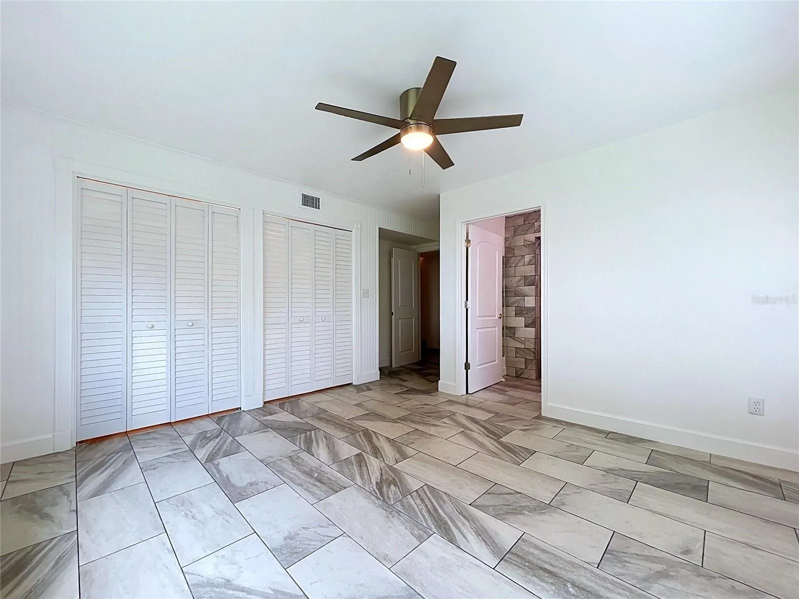 1348 EDGEWATER BEACH DR