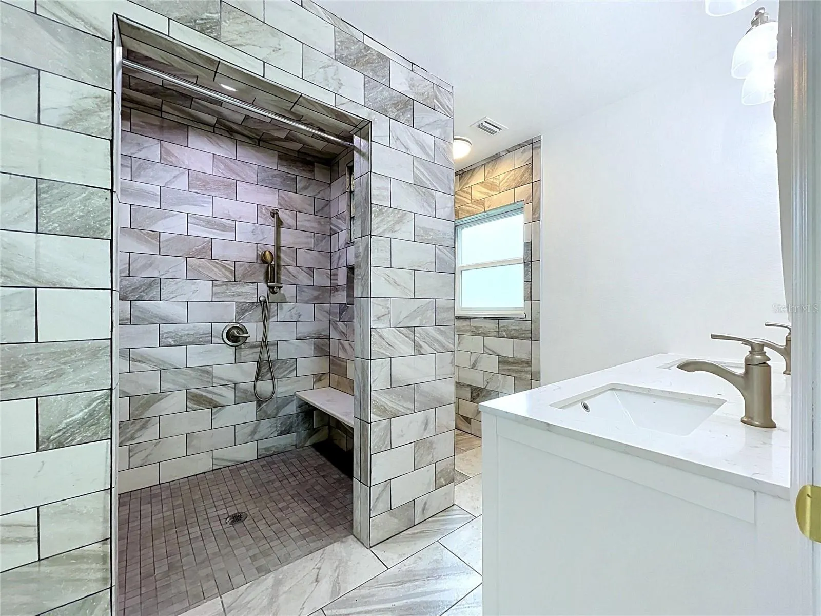 1348 EDGEWATER BEACH DR