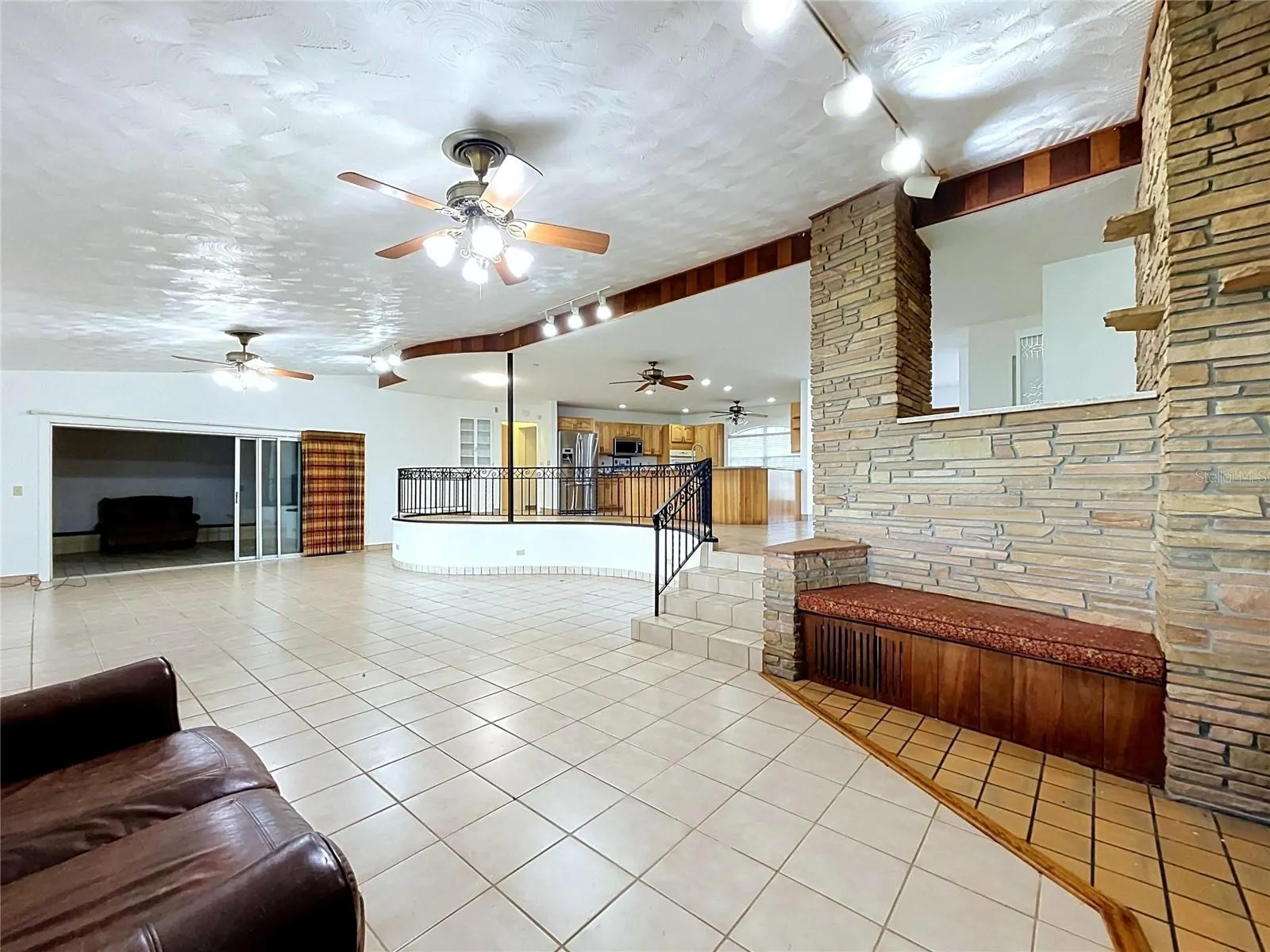 1348 EDGEWATER BEACH DR