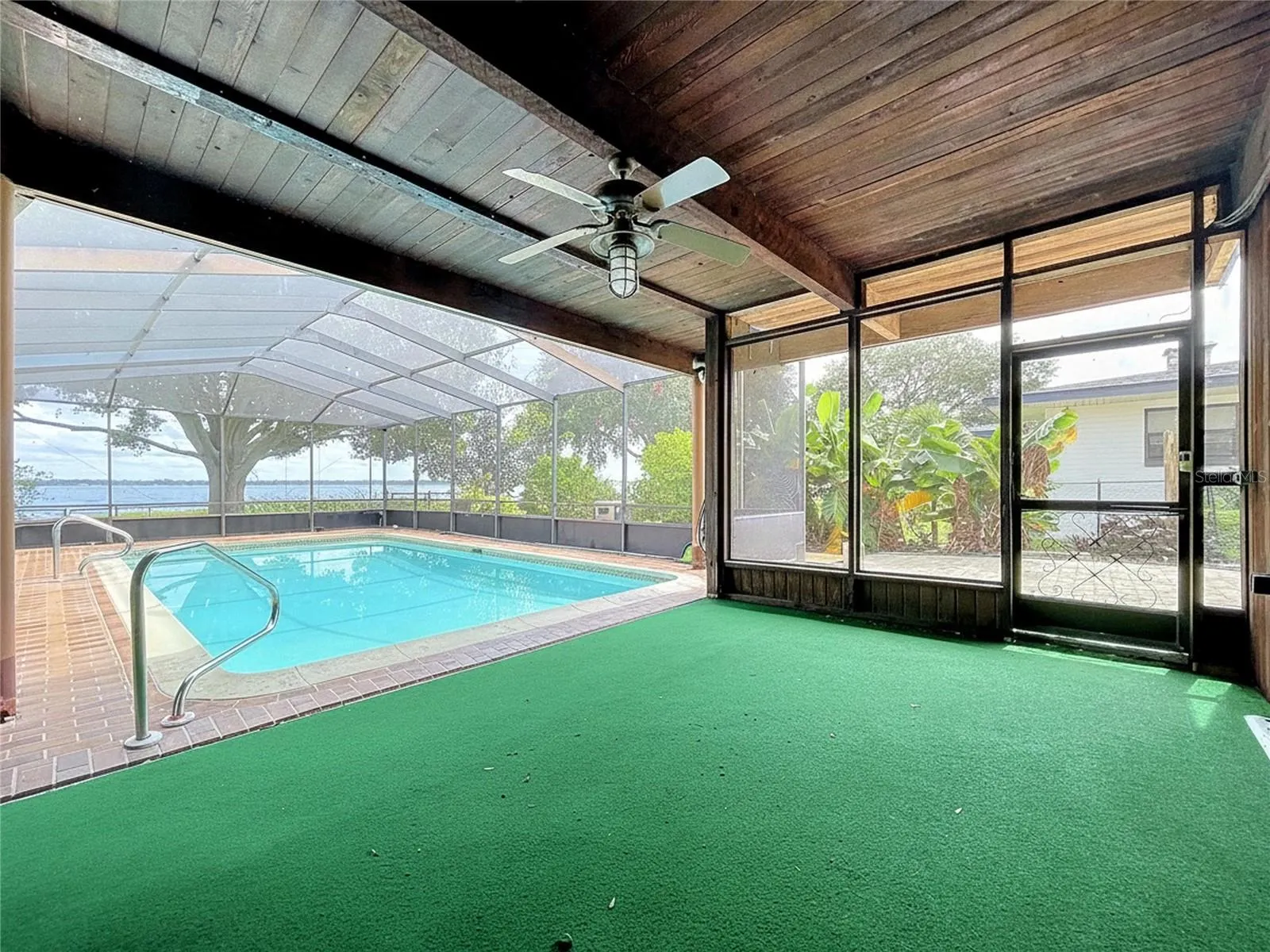 1348 EDGEWATER BEACH DR