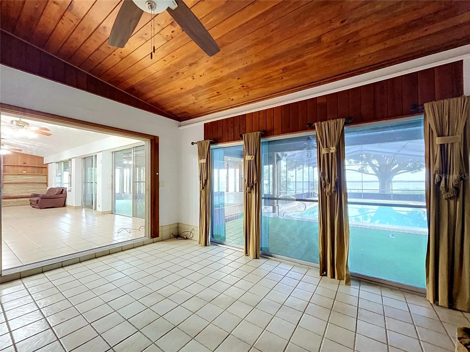1348 EDGEWATER BEACH DR