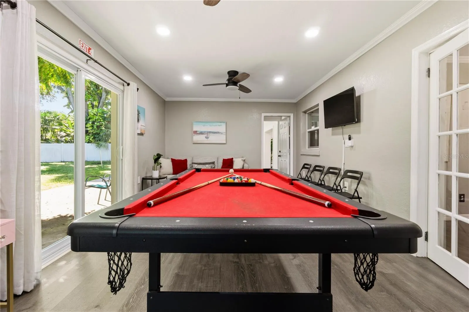 2608 OAKWOOD DR