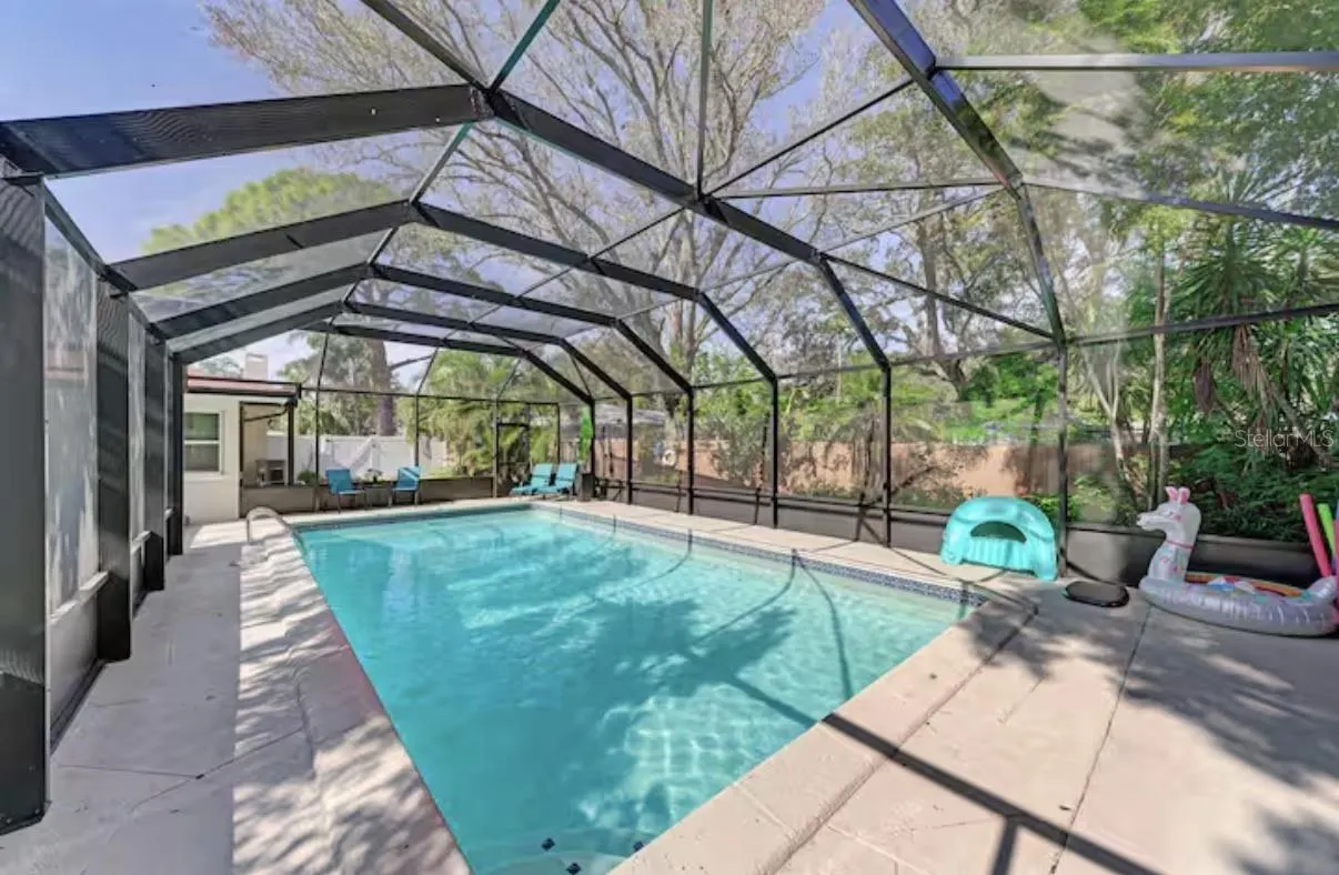 2608 OAKWOOD DR