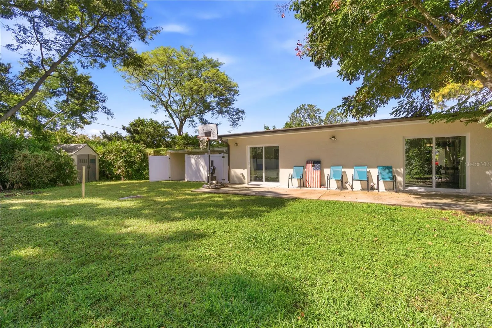 2608 OAKWOOD DR