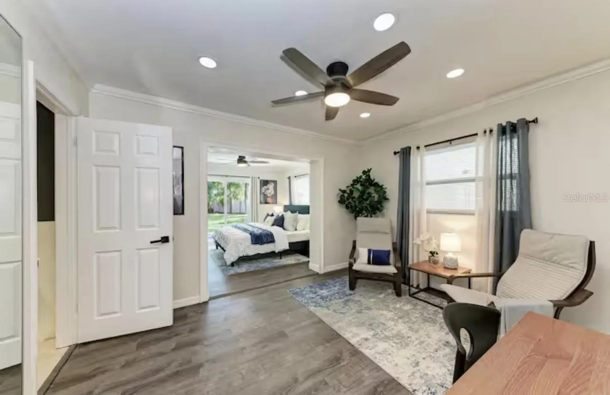 2608 OAKWOOD DR