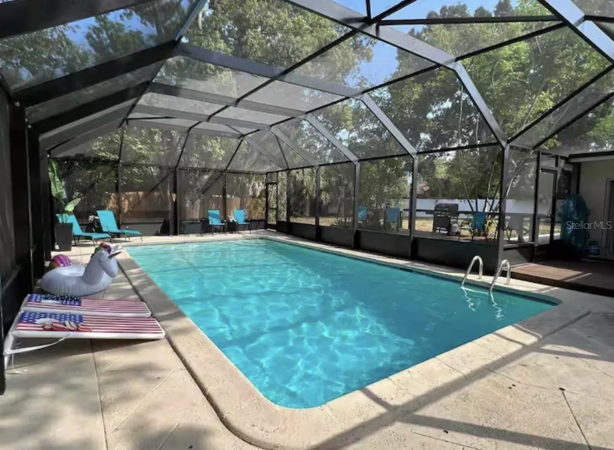 2608 OAKWOOD DR