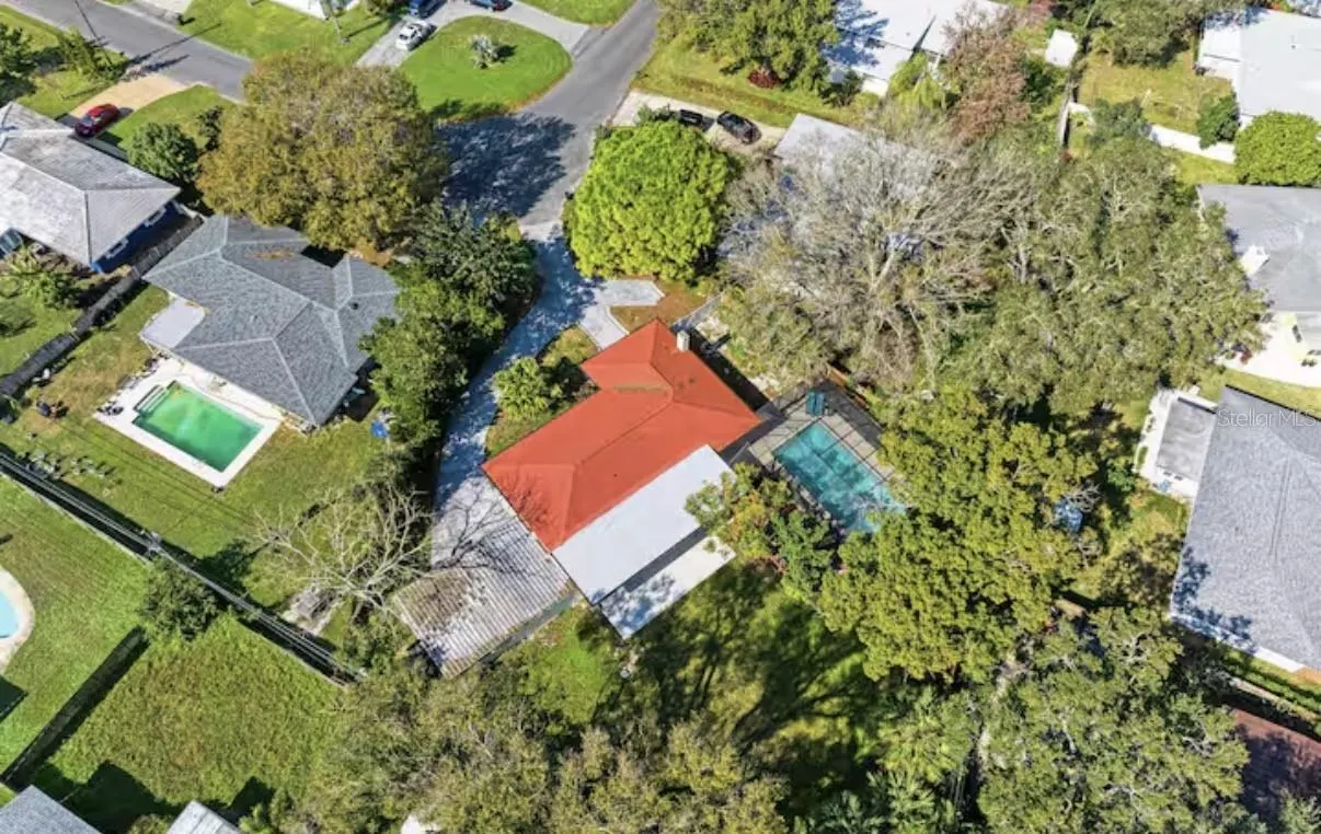 2608 OAKWOOD DR