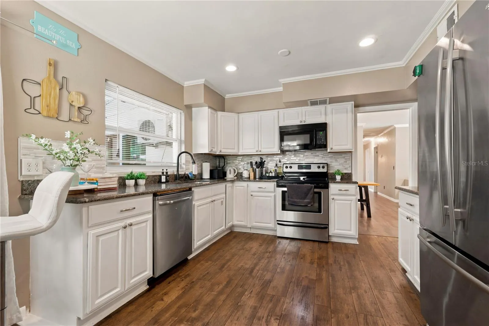 2608 OAKWOOD DR