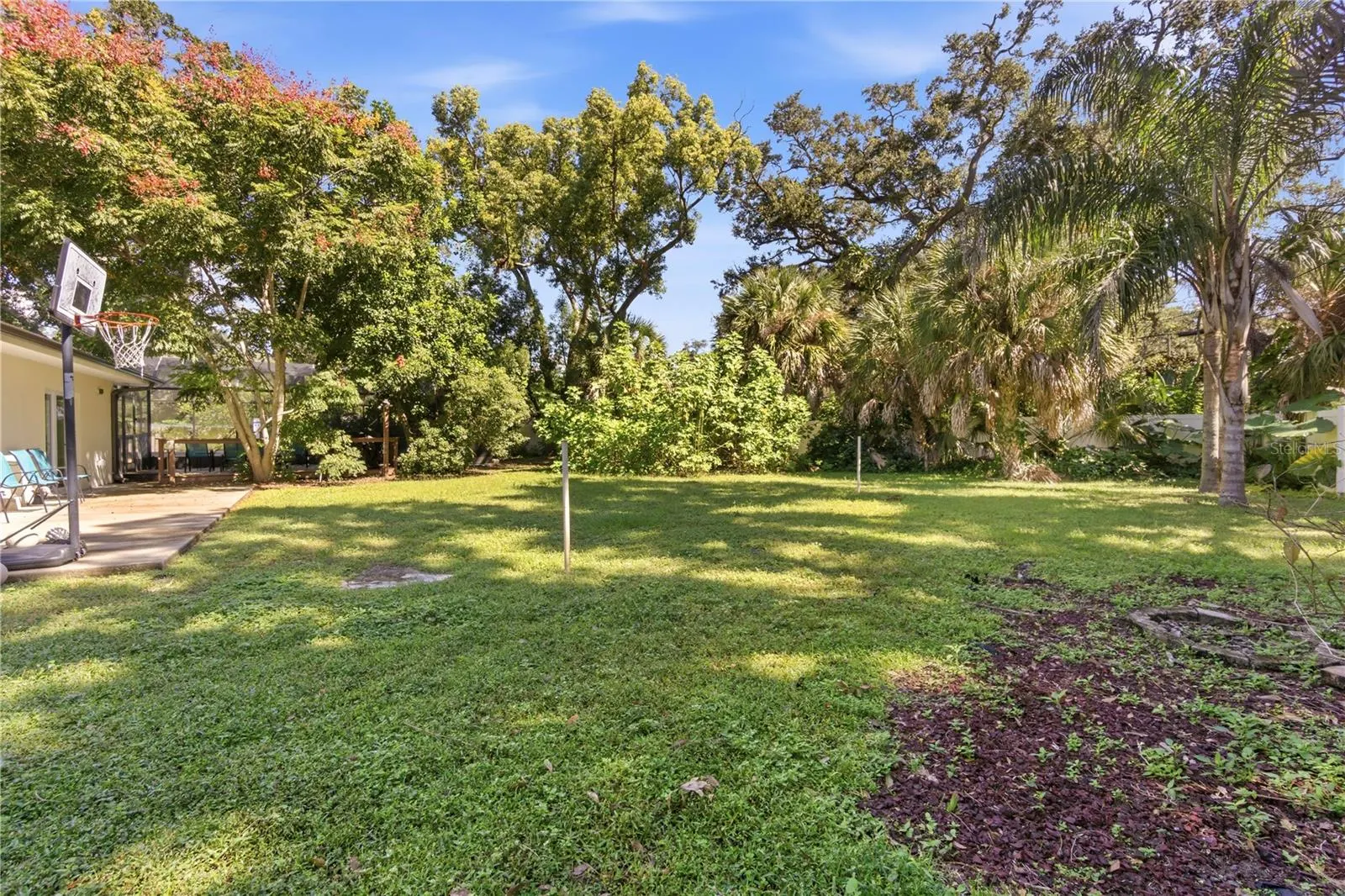 2608 OAKWOOD DR