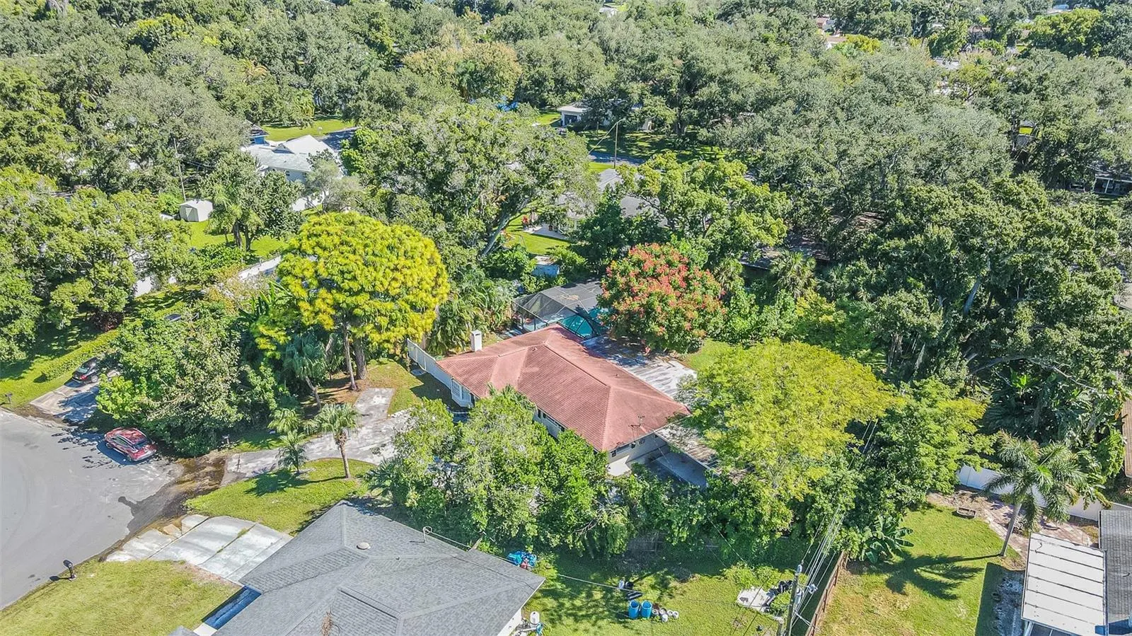 2608 OAKWOOD DR