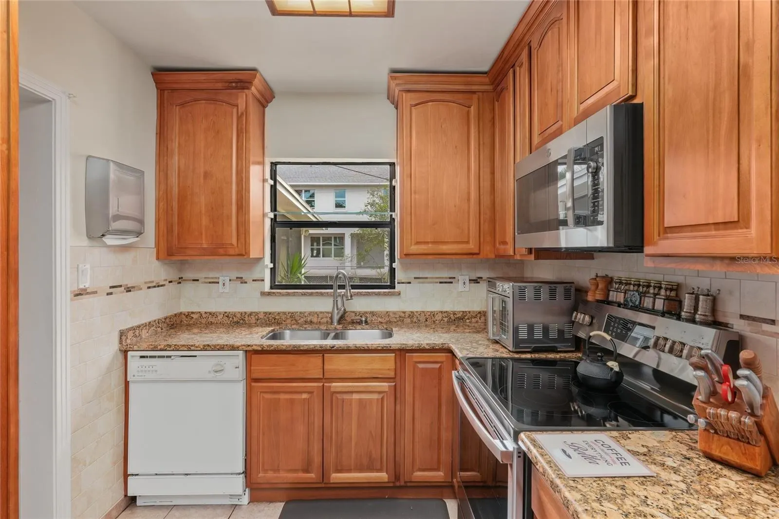 3408 W SAN LUIS ST