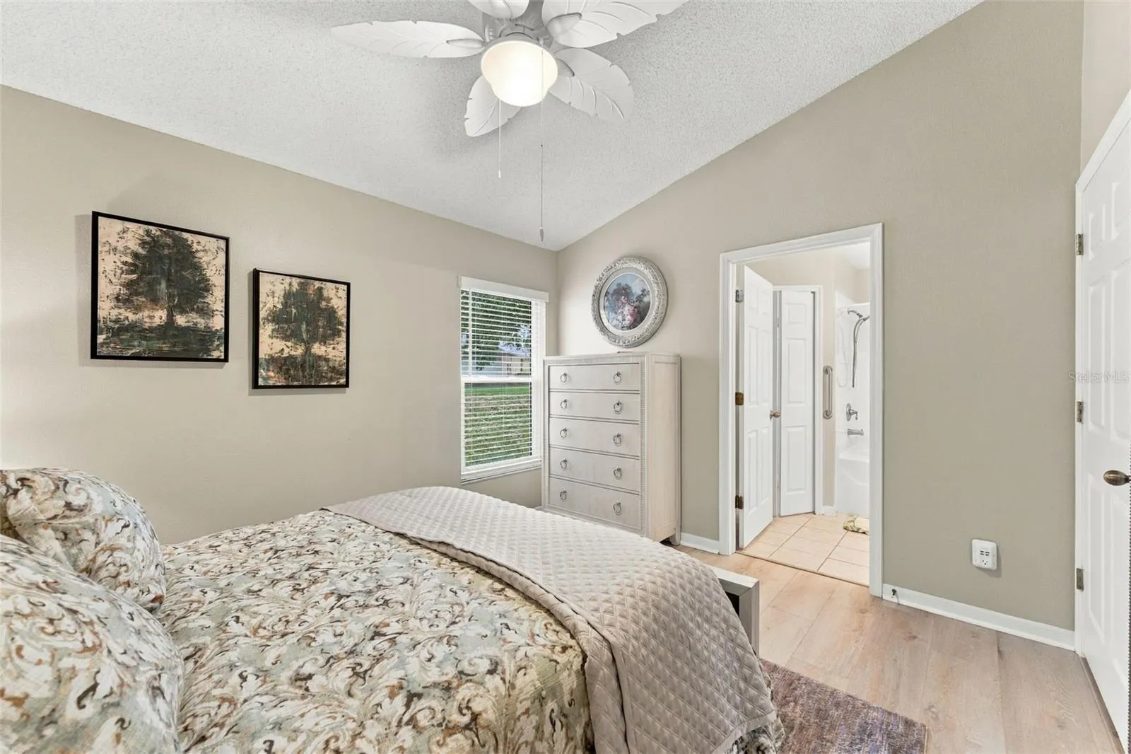 609 CAPE COD CIR