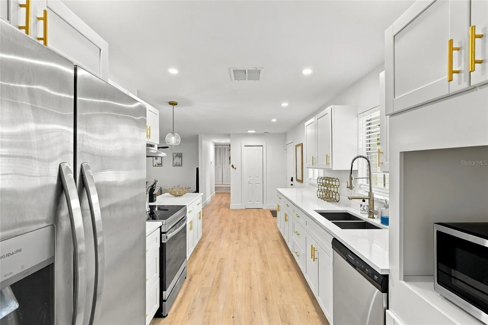 2710 21ST AVE W