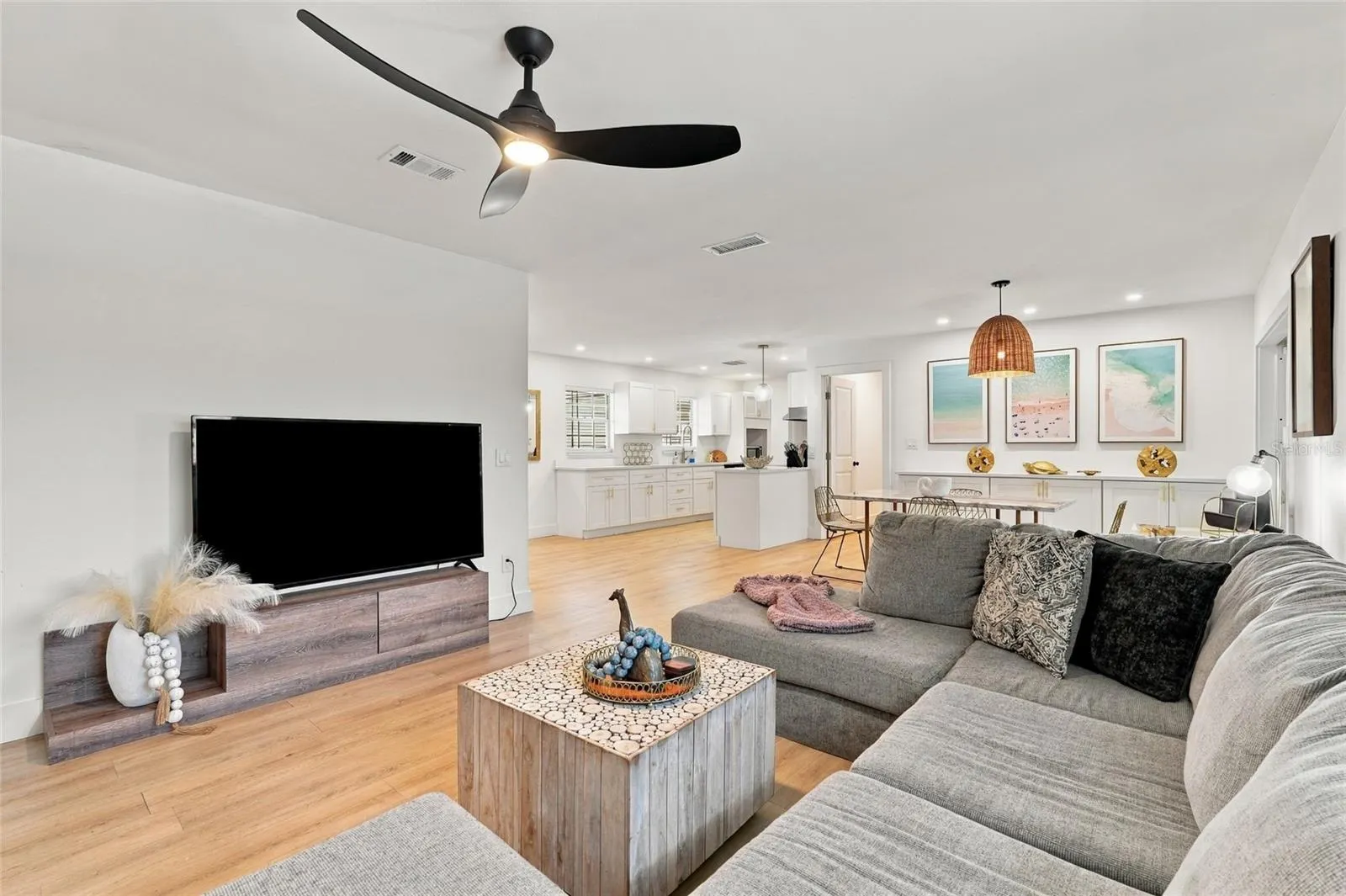 2710 21ST AVE W