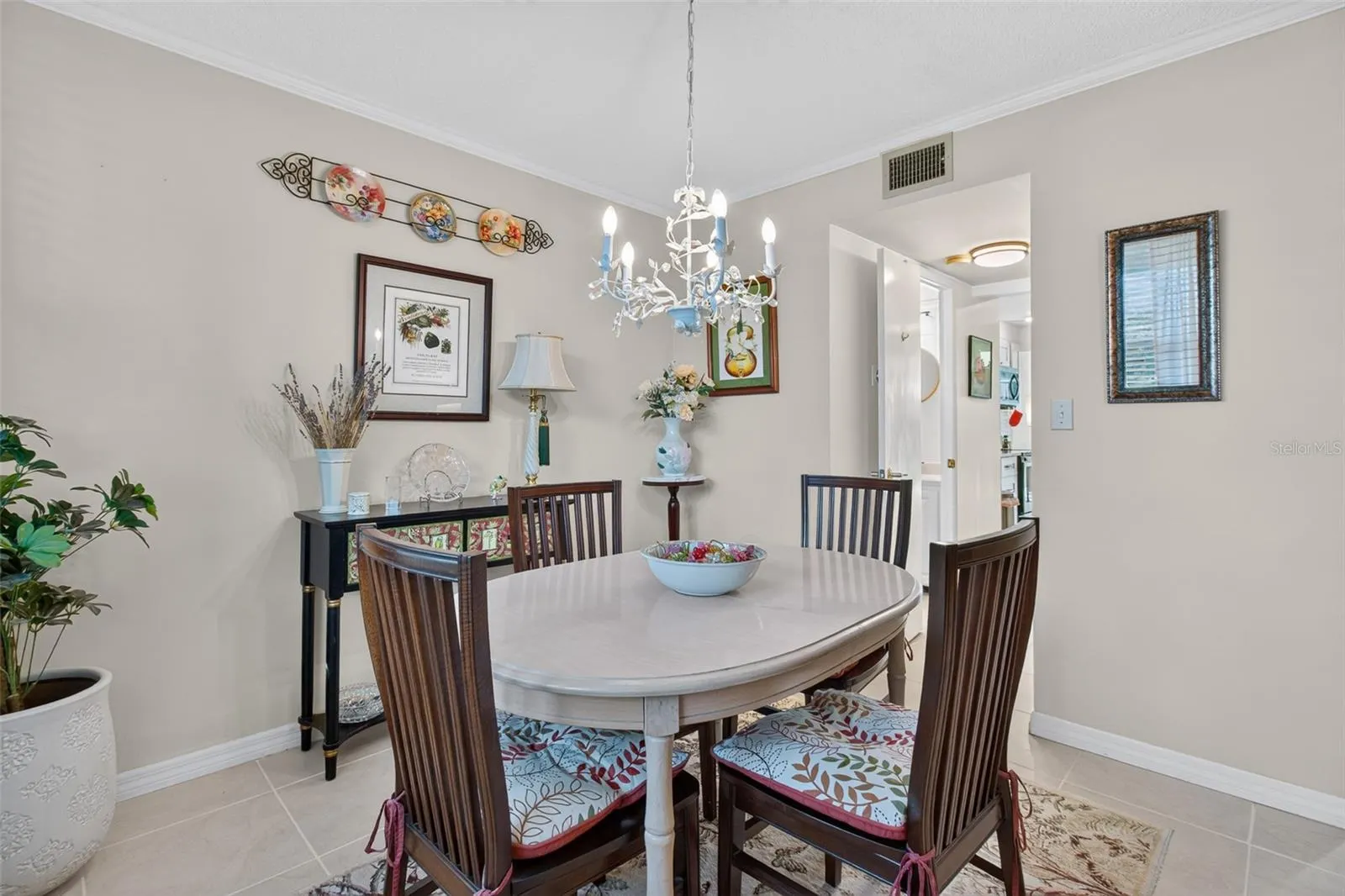 5095 BAY ST NE #104 #104
