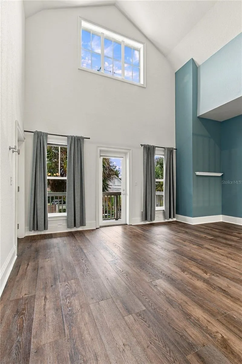 2002 E 5TH AVE #214 #214