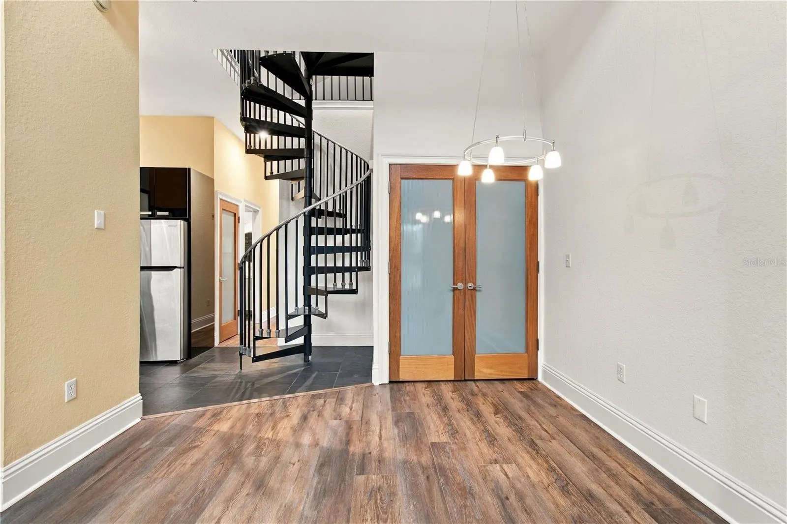 2002 E 5TH AVE #214 #214
