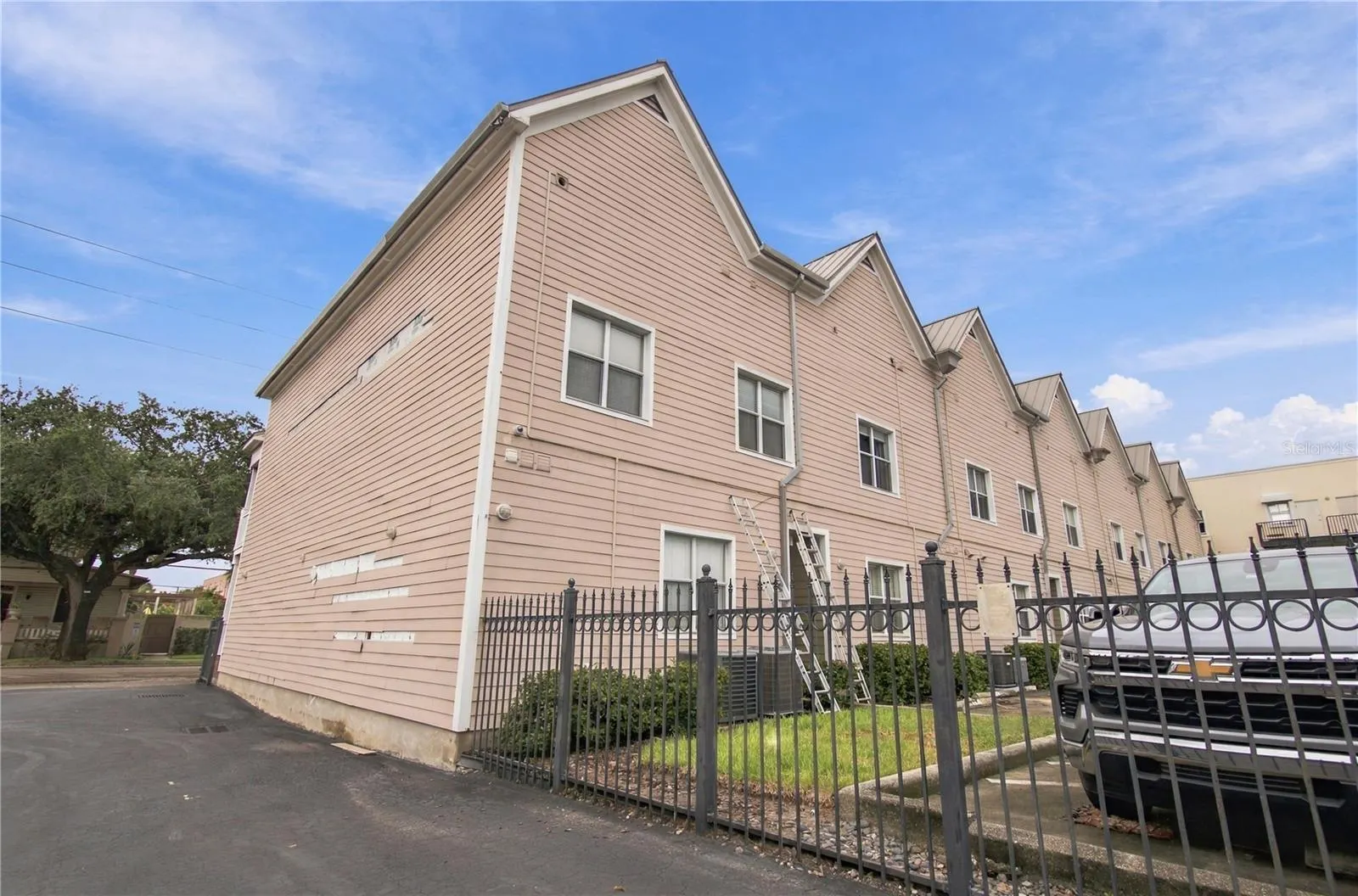 2002 E 5TH AVE #214 #214