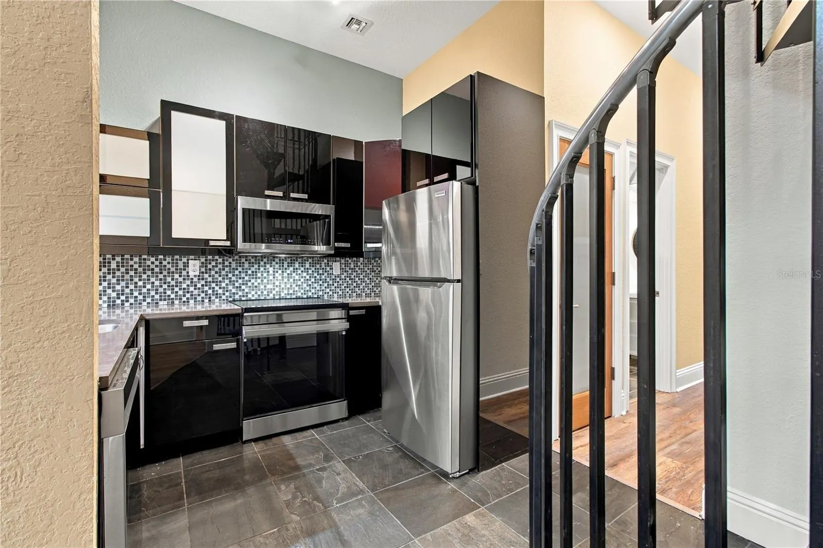 2002 E 5TH AVE #214 #214