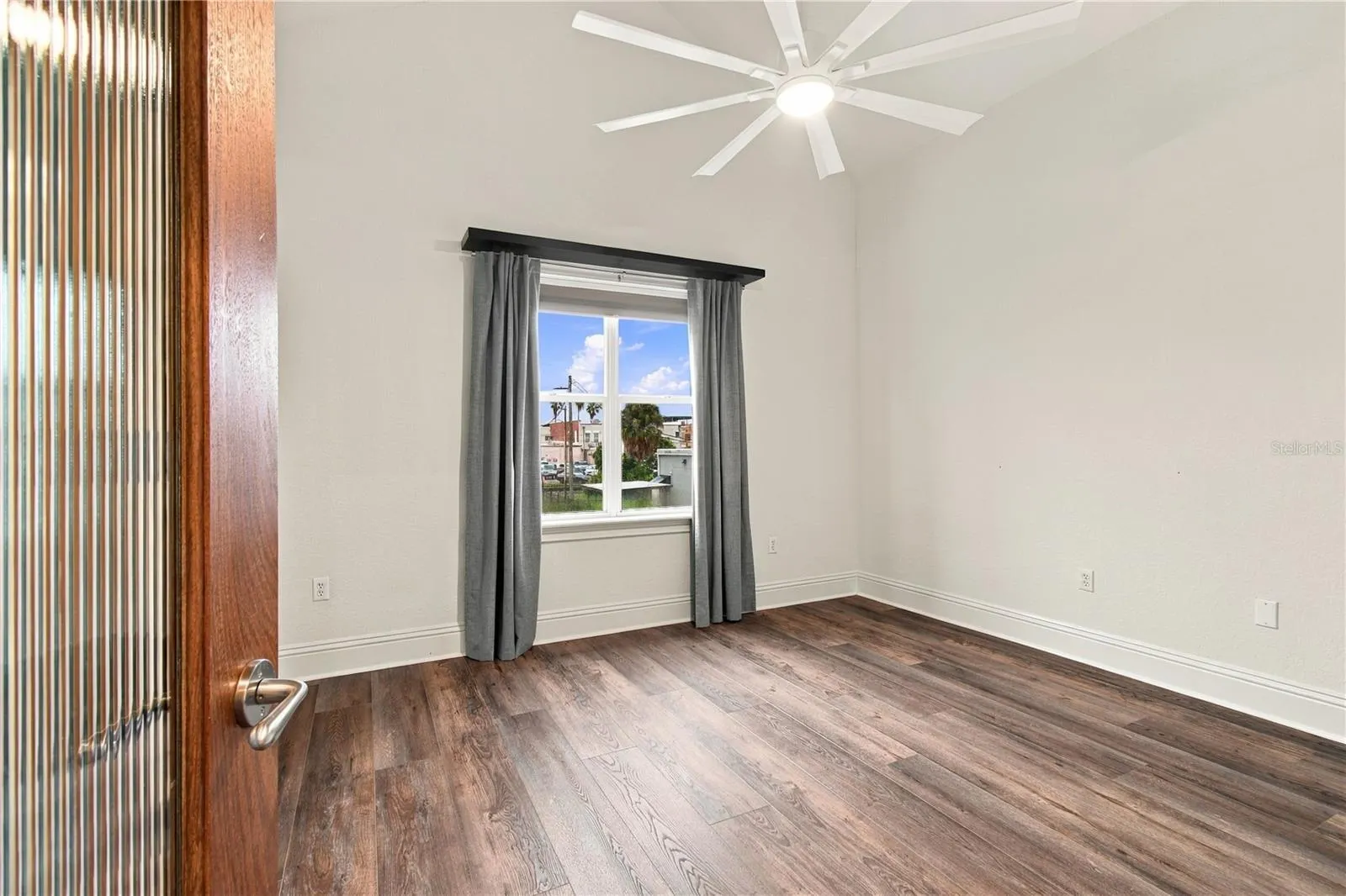 2002 E 5TH AVE #214 #214