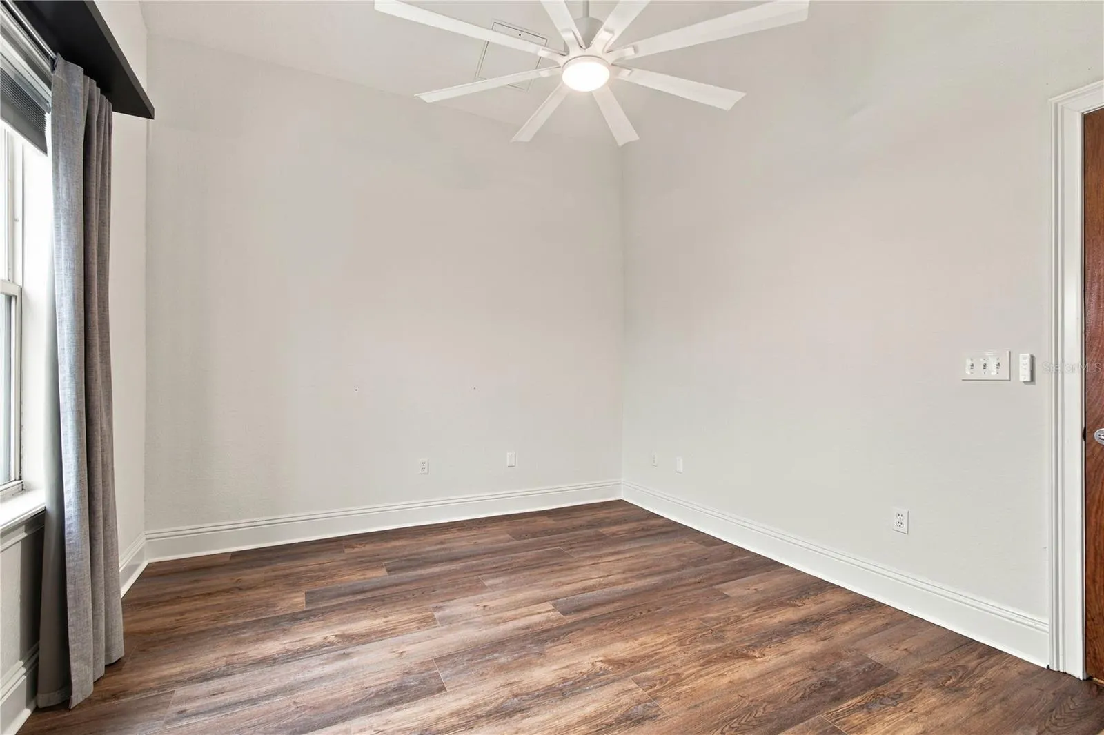 2002 E 5TH AVE #214 #214