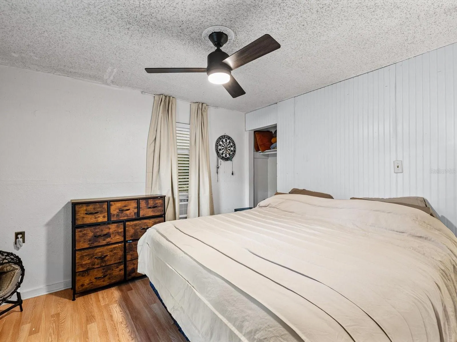 910 E ESKIMO AVE