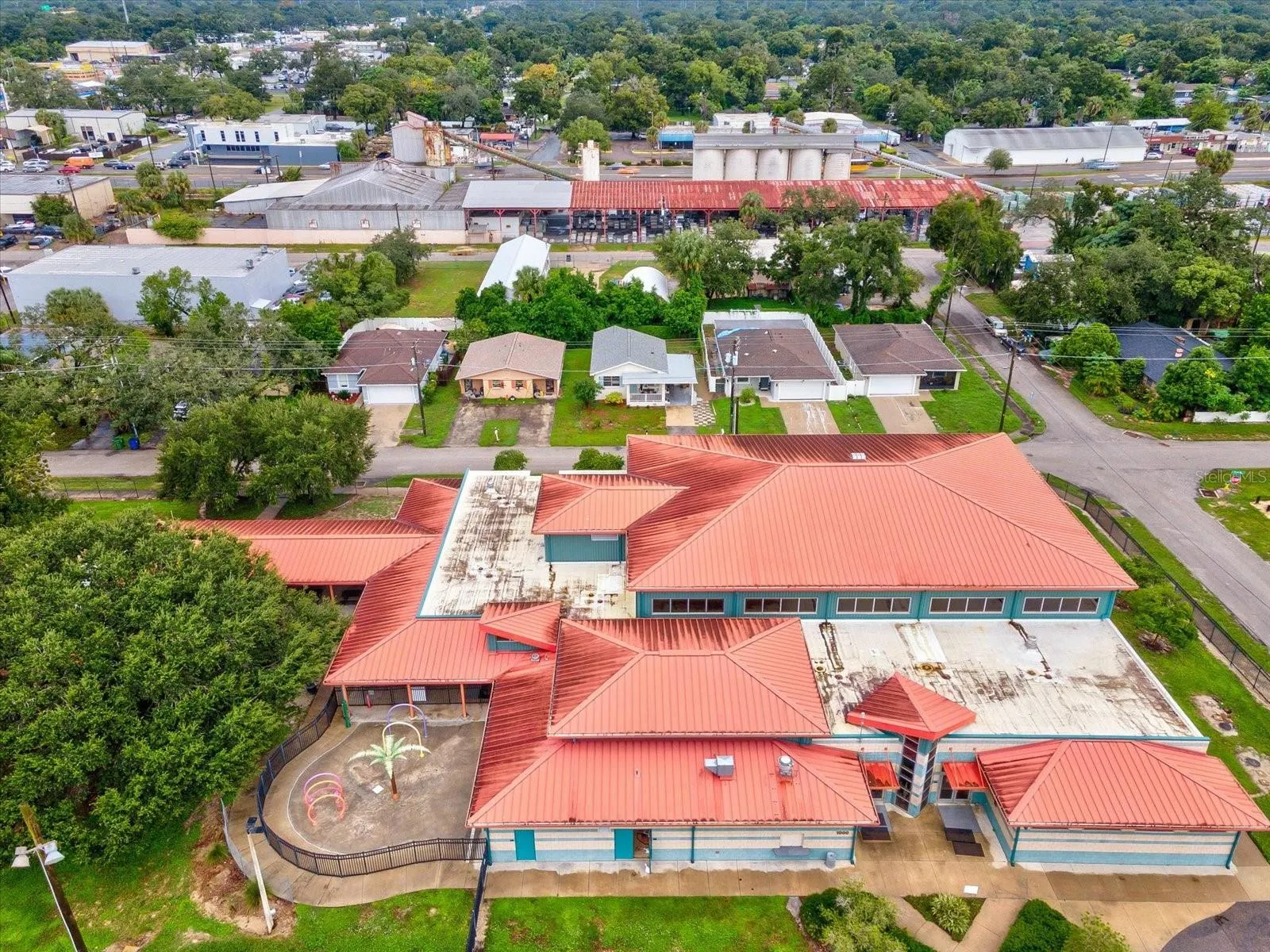 910 E ESKIMO AVE