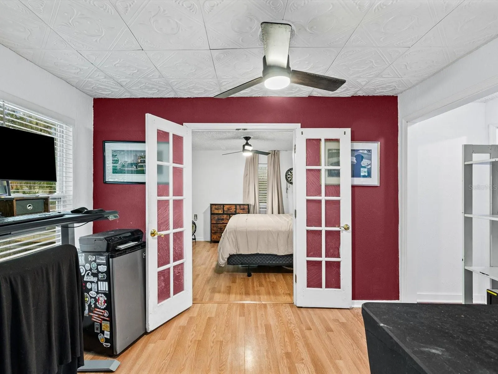 910 E ESKIMO AVE