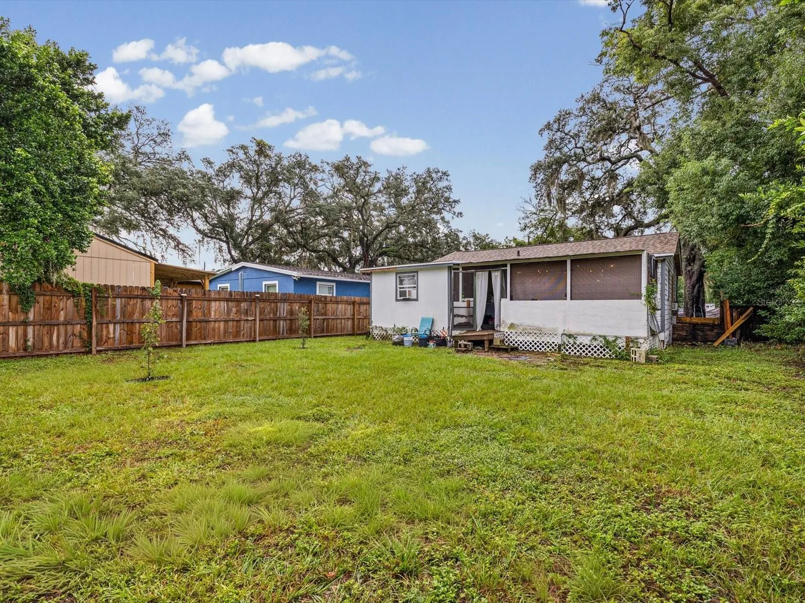910 E ESKIMO AVE