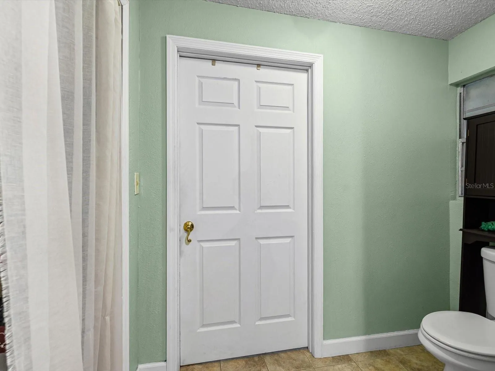910 E ESKIMO AVE