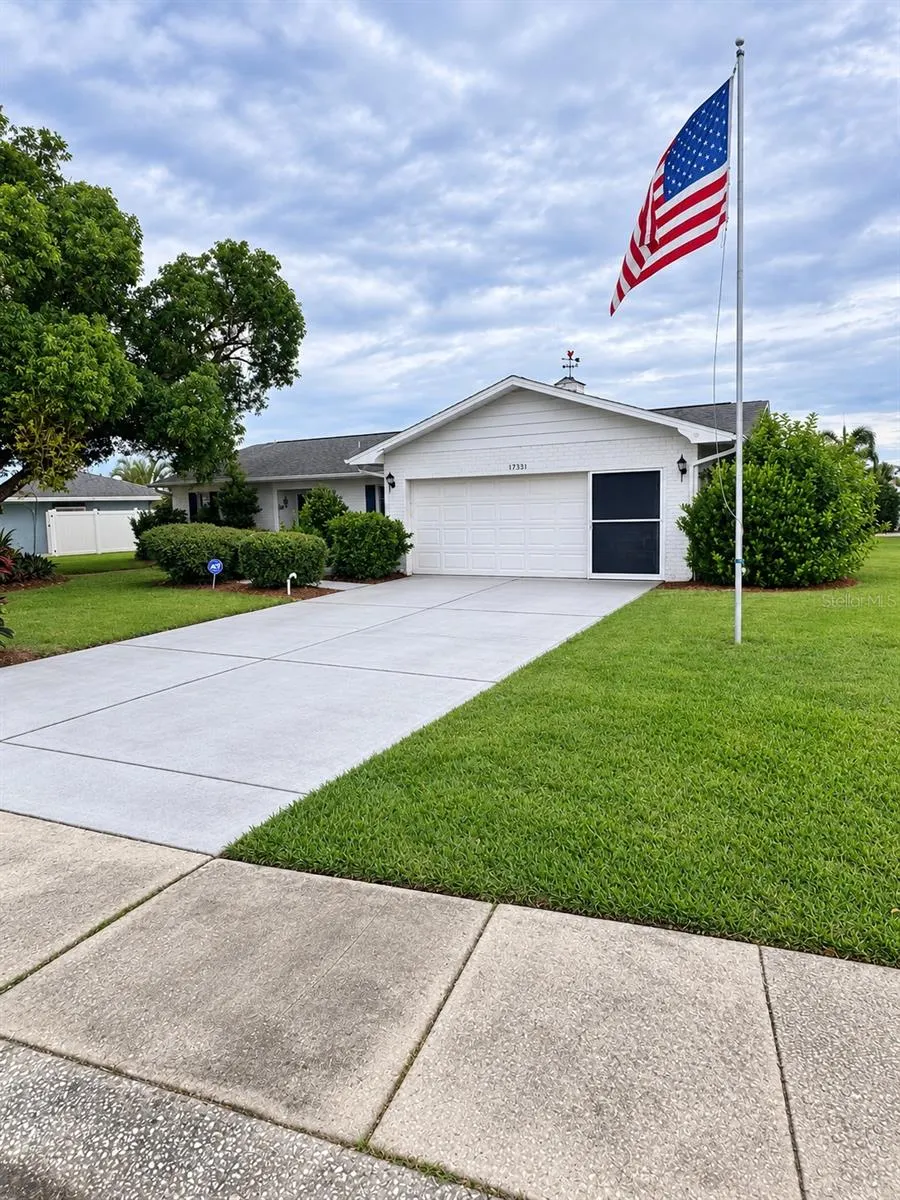 1731 COCO PALM CIR