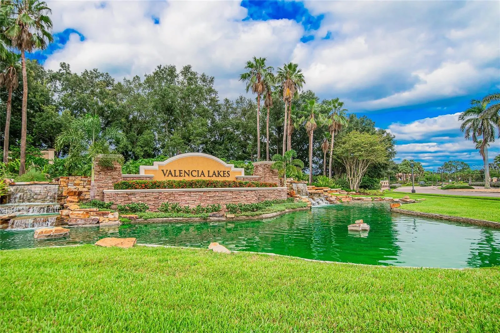 5002 EMERALD ISLE DR
