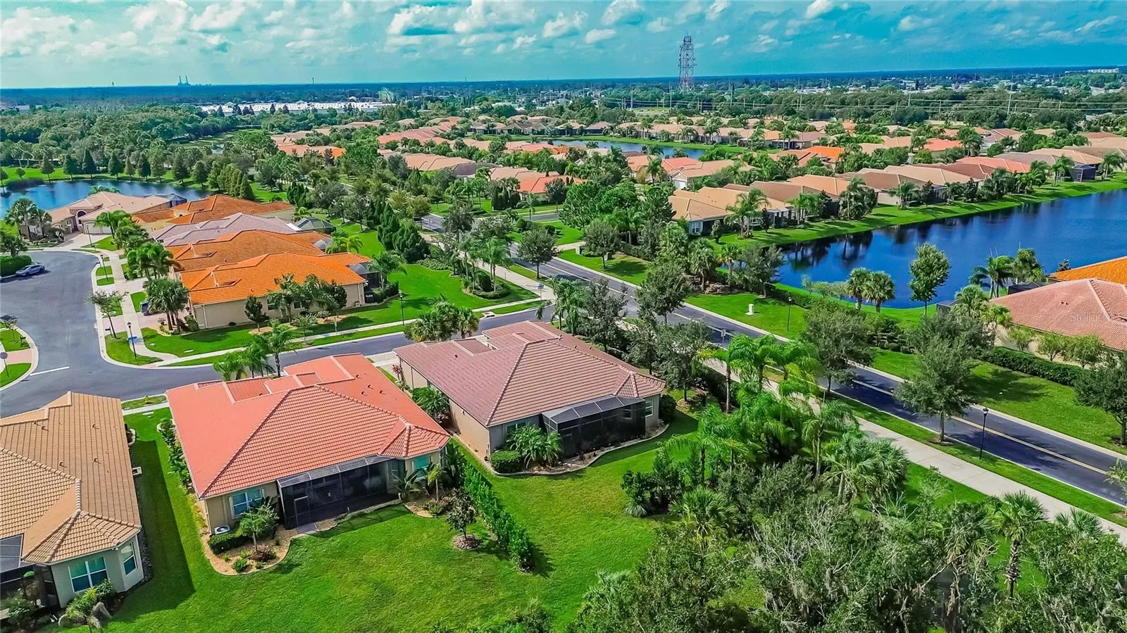 5002 EMERALD ISLE DR