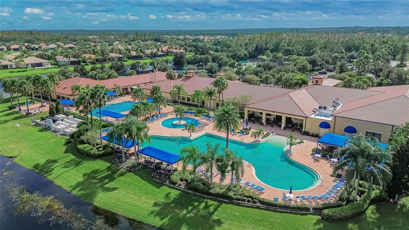 5002 EMERALD ISLE DR