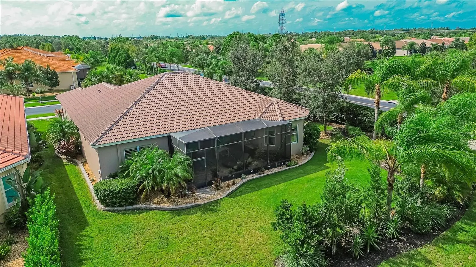 5002 EMERALD ISLE DR