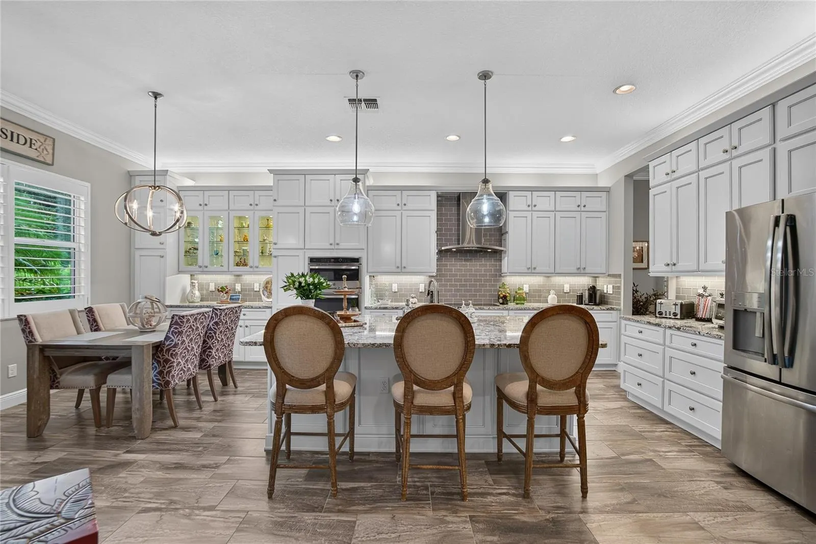 5002 EMERALD ISLE DR