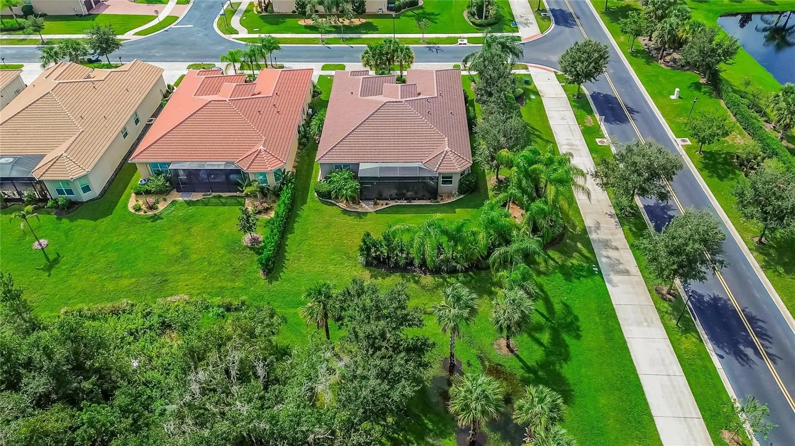 5002 EMERALD ISLE DR