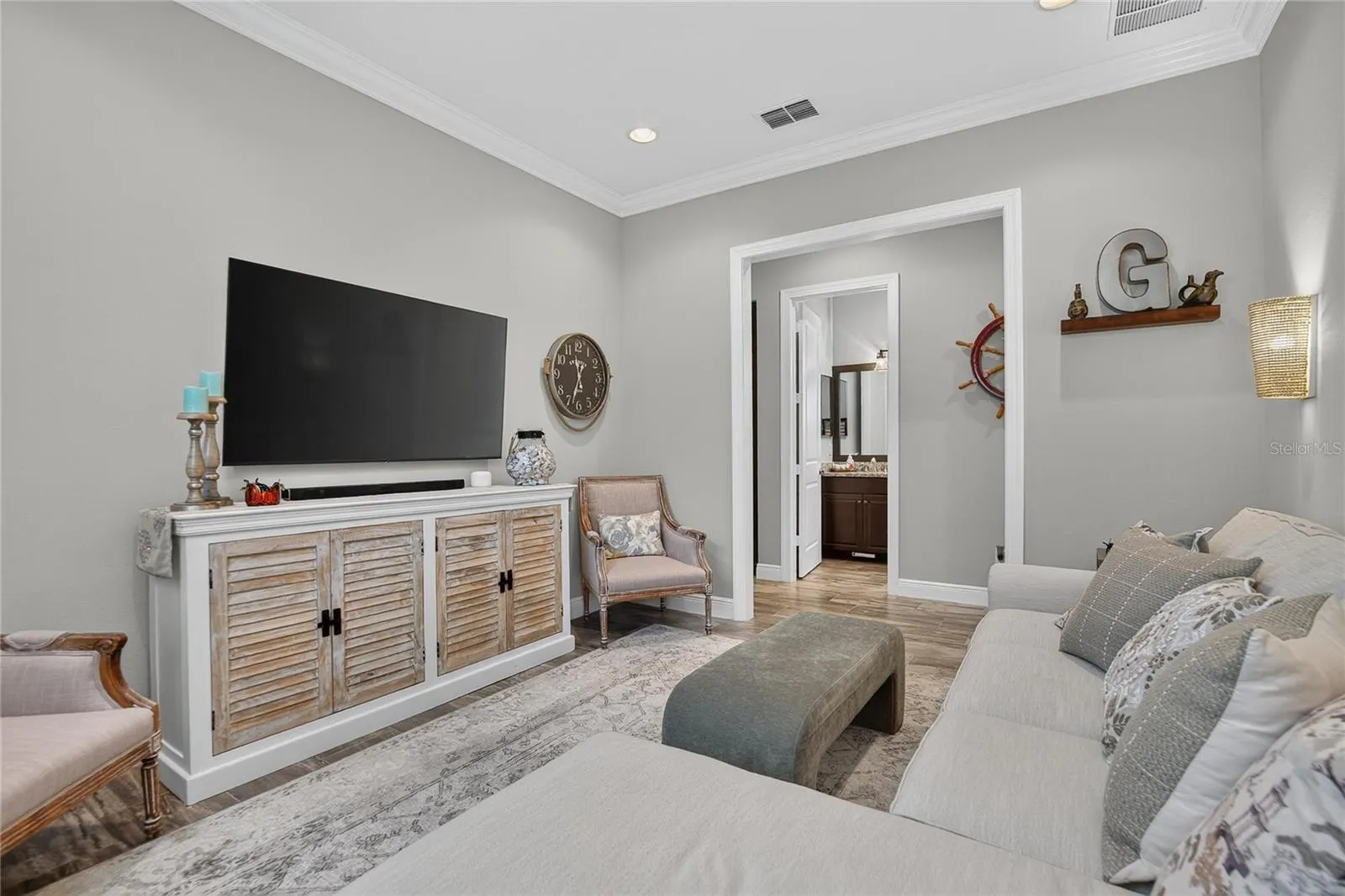 5002 EMERALD ISLE DR