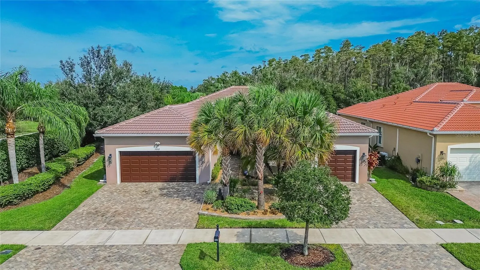 5002 EMERALD ISLE DR
