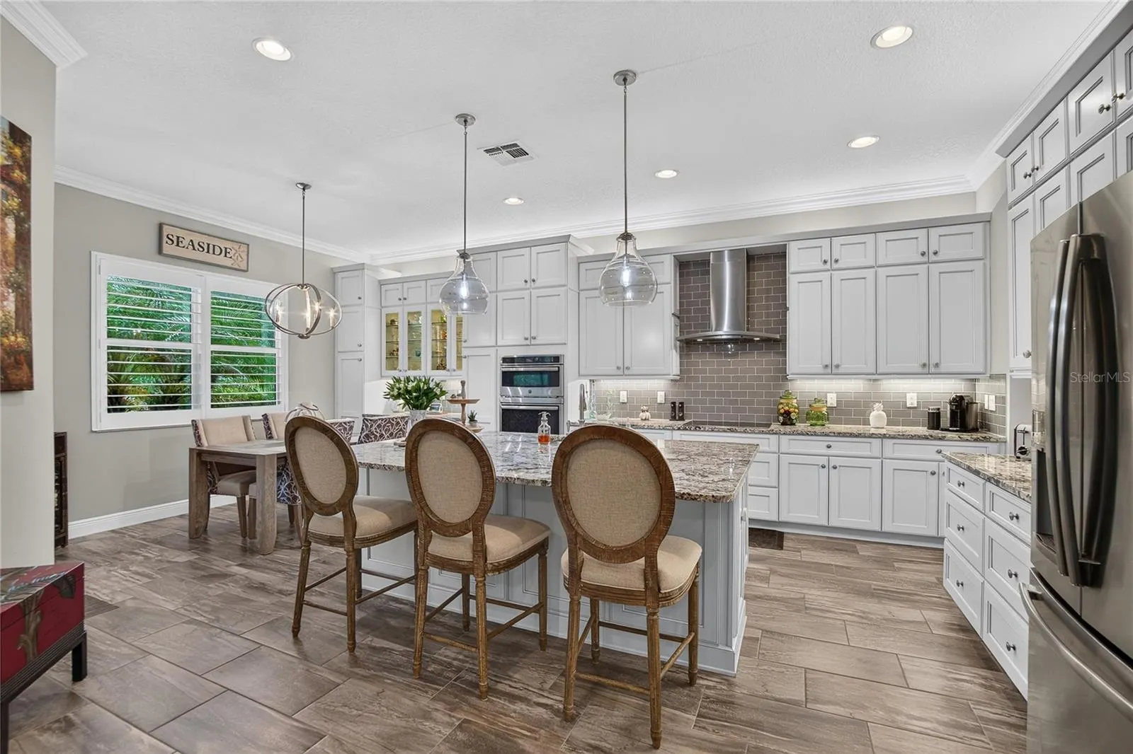 5002 EMERALD ISLE DR