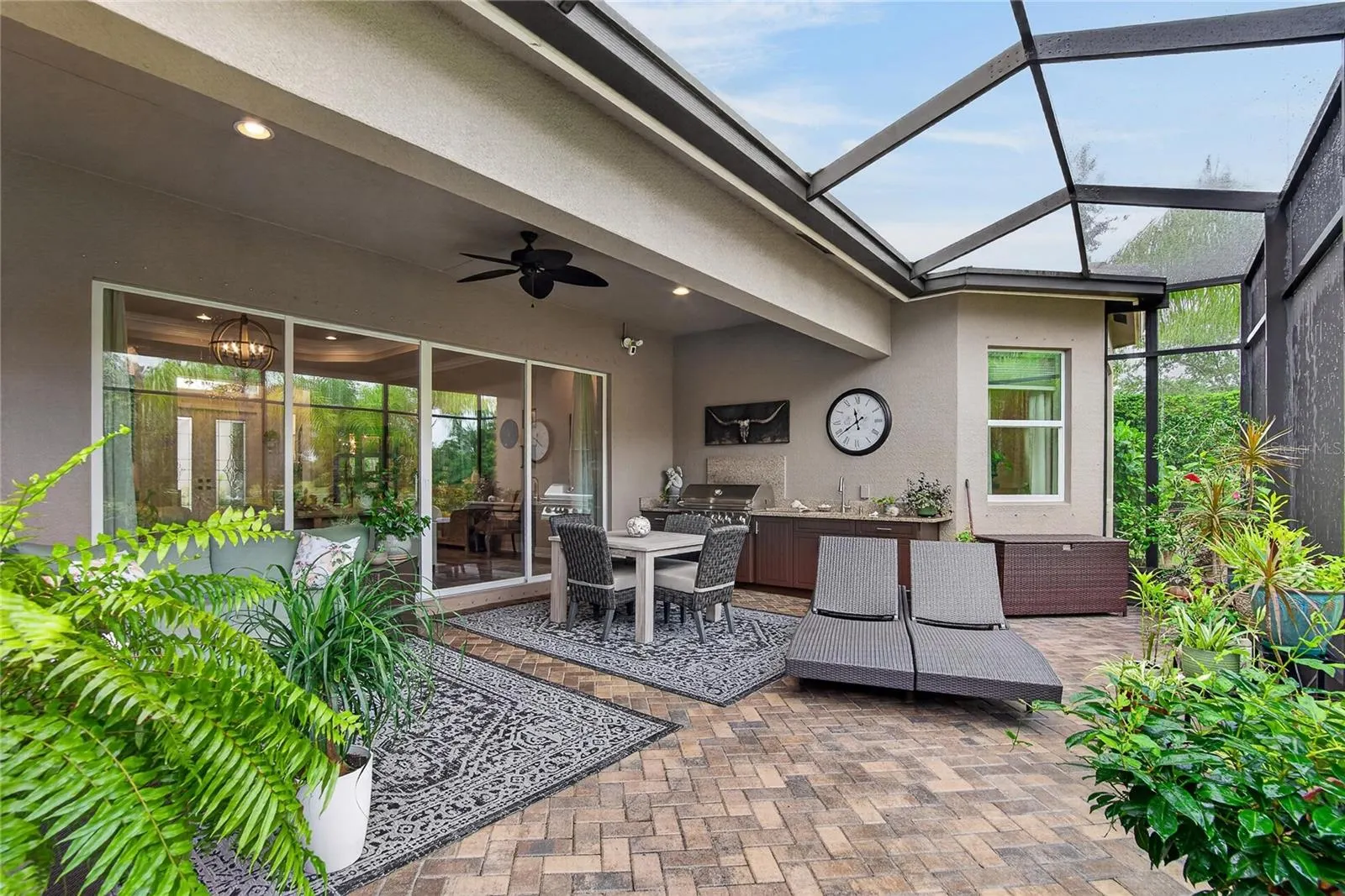 5002 EMERALD ISLE DR