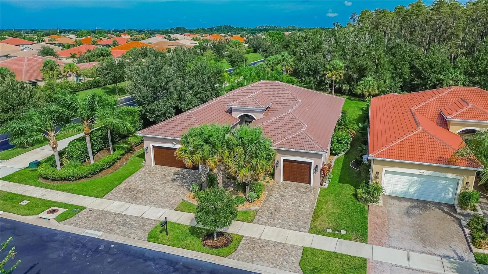 5002 EMERALD ISLE DR