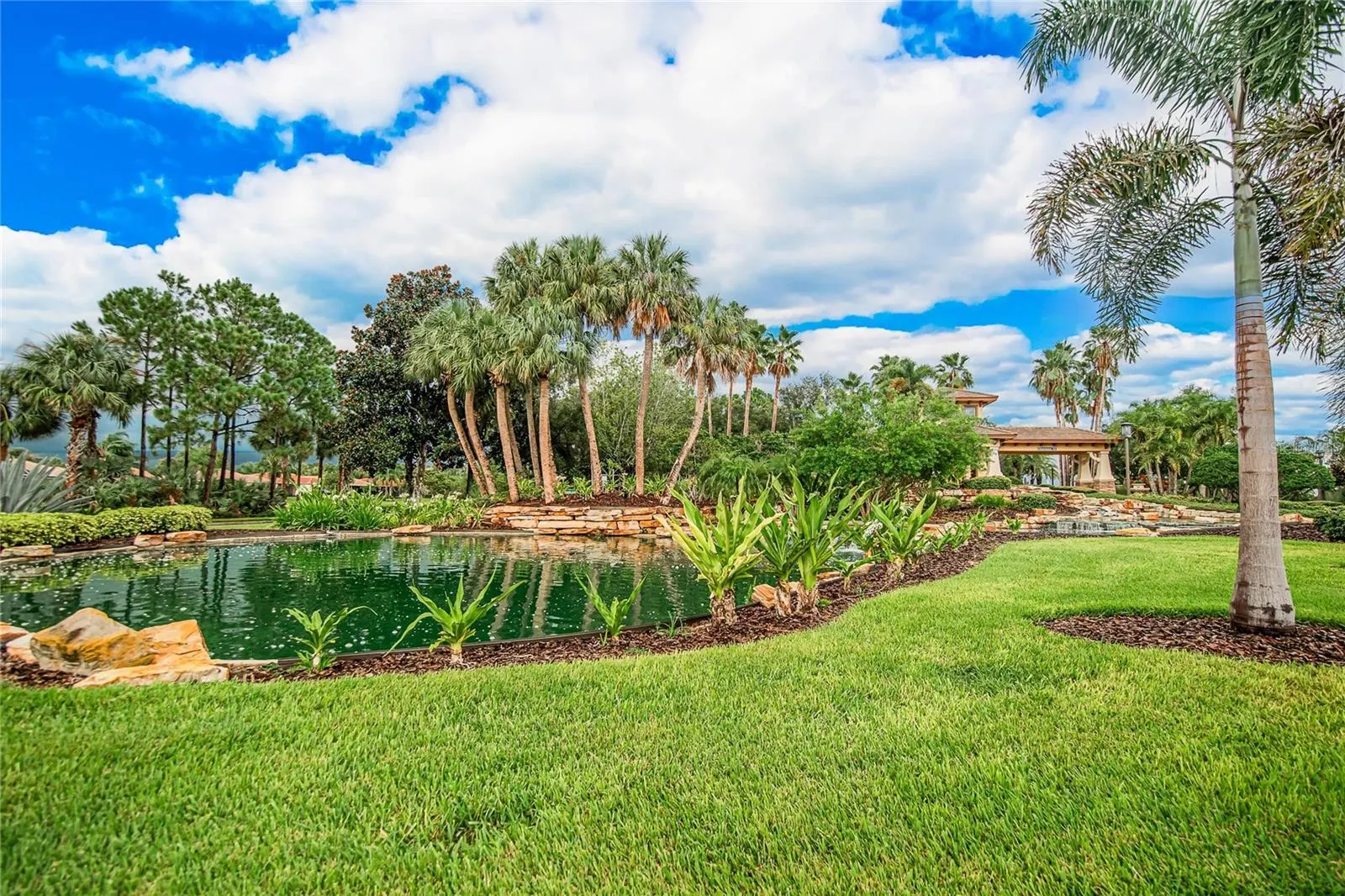 15906 COBBLE MILL DR