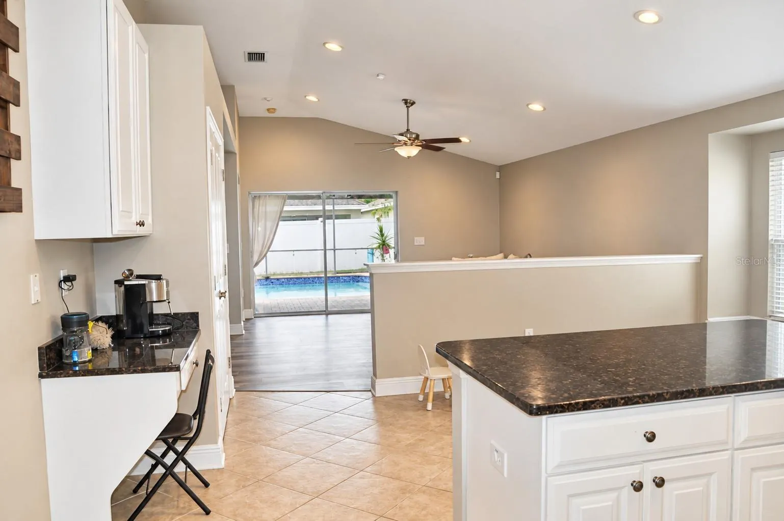 421 THICKET CREST RD
